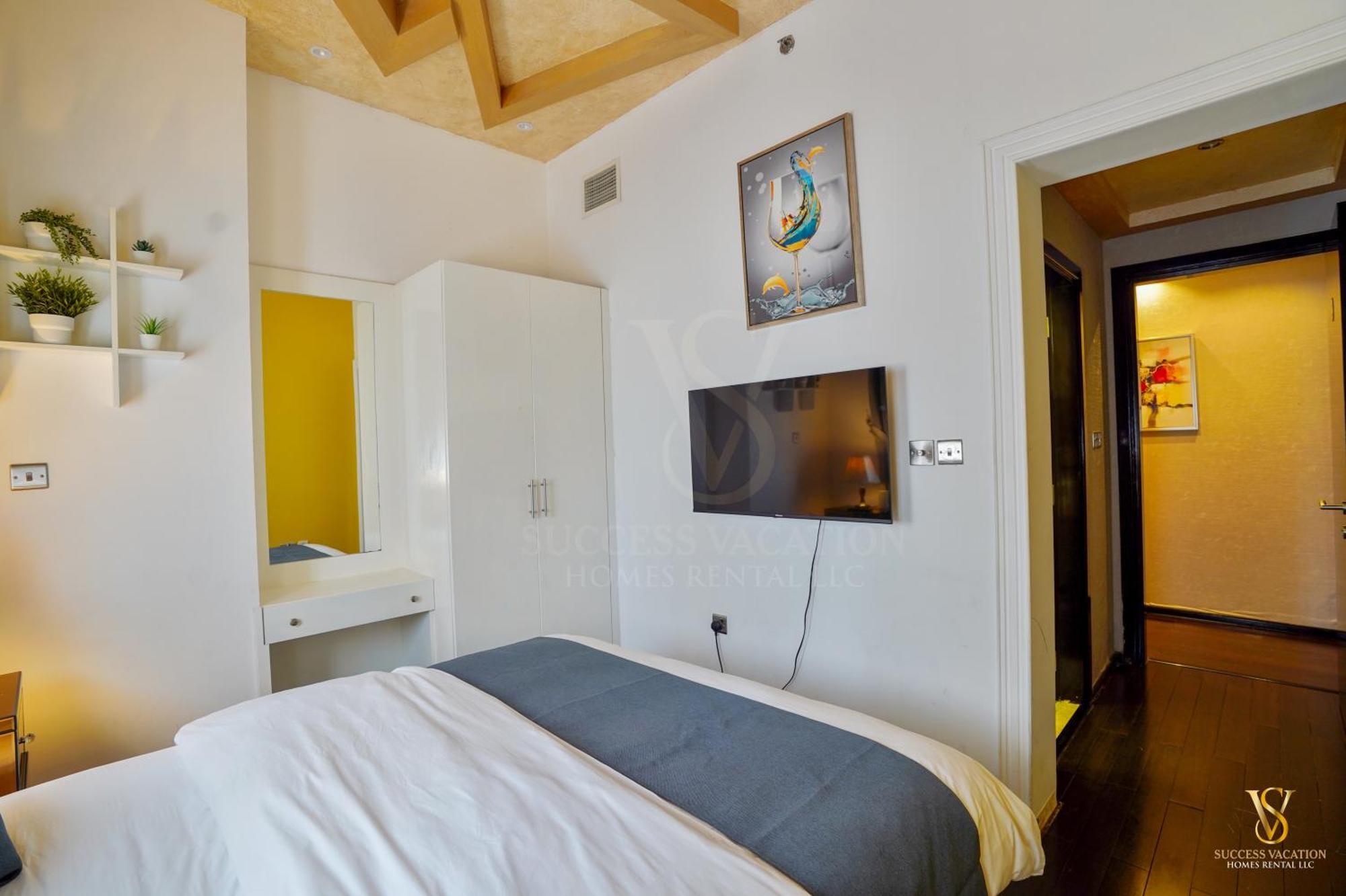 Marina , Success Luxury Apartments, Near Jbr And Metro Station-daily Free Housekeeping Included Appartamento *