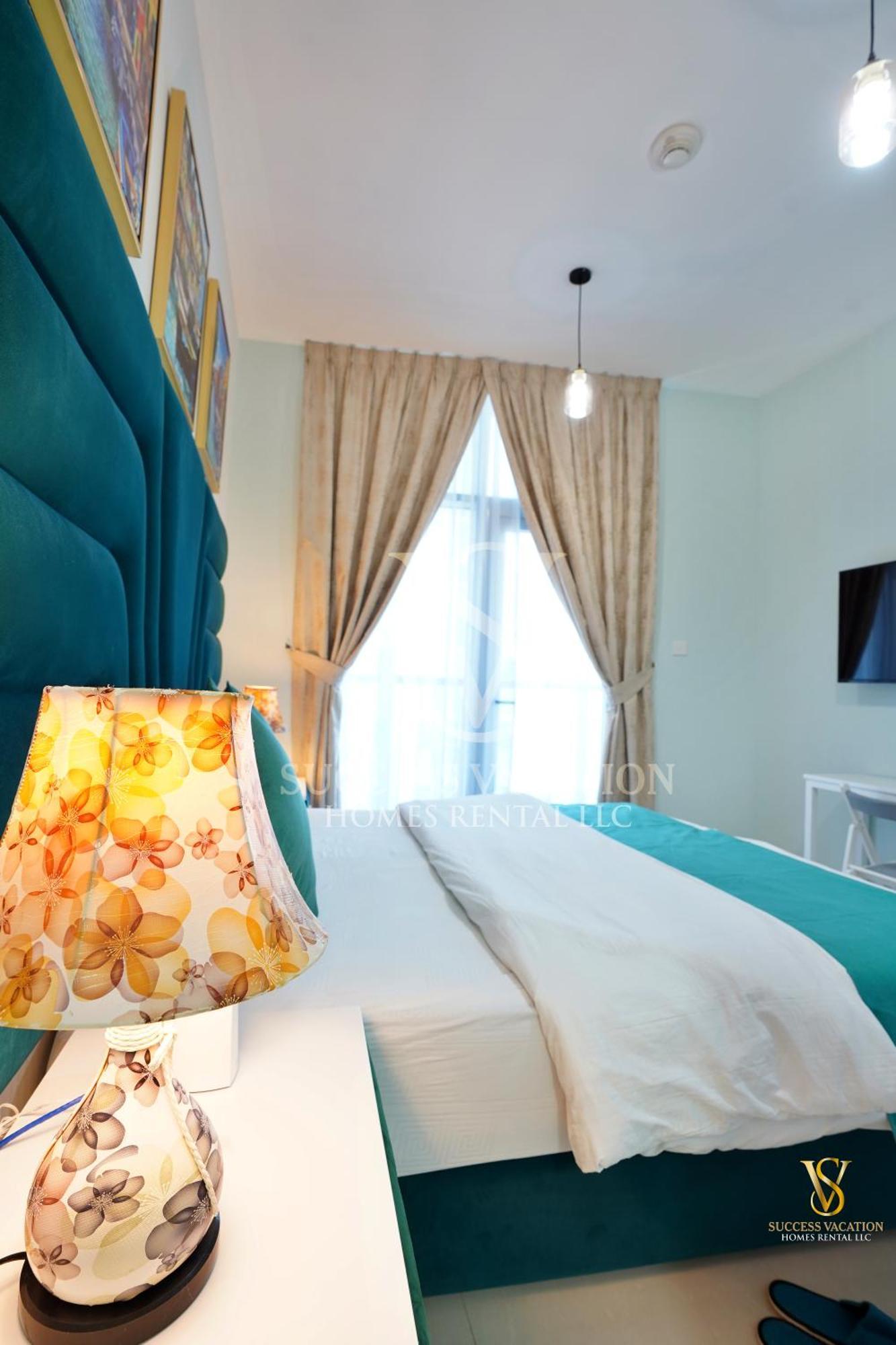 Marina , Success Luxury Apartments, Near Jbr And Metro Station-daily Free Housekeeping Included Appartamento
