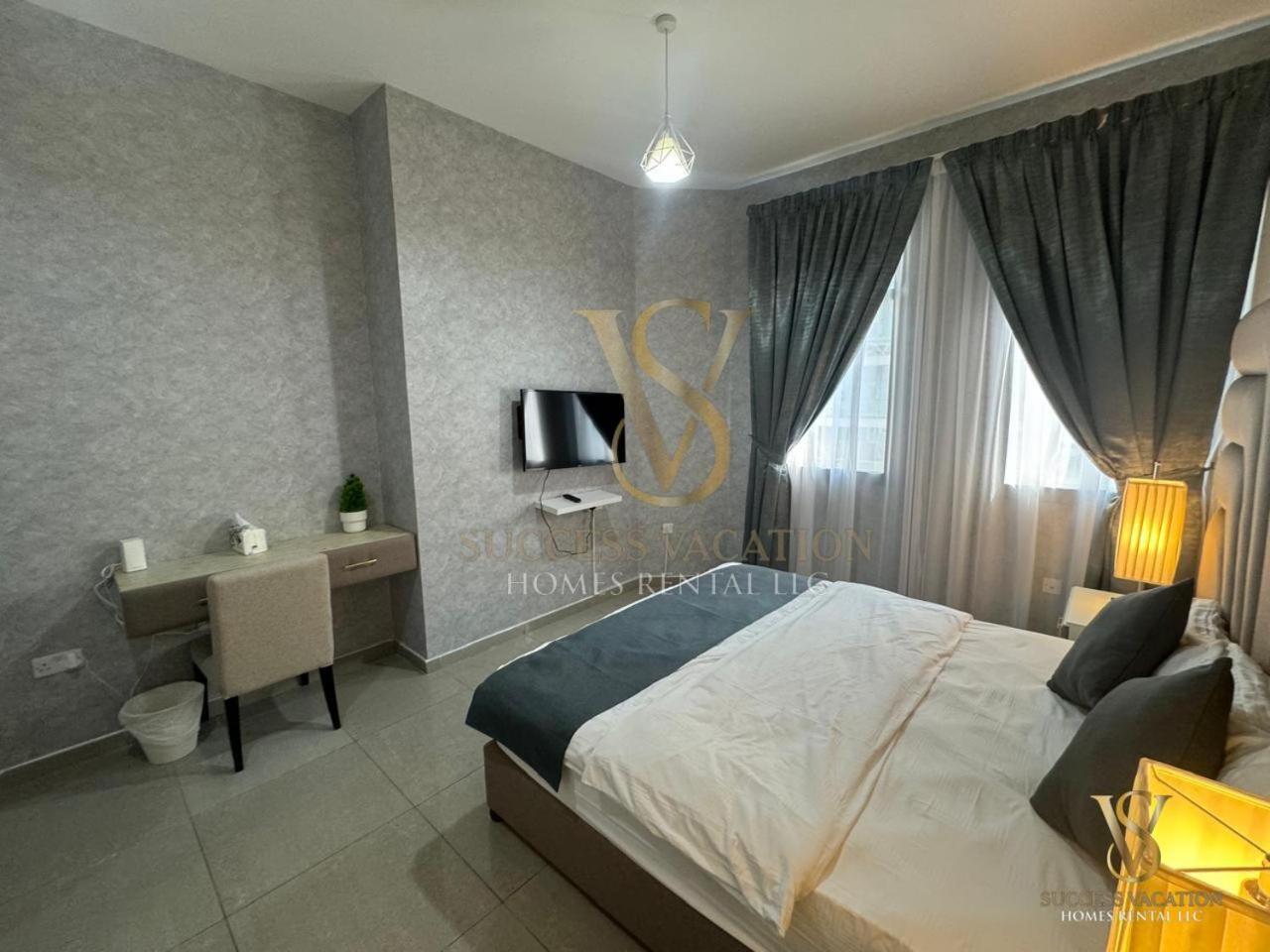 Marina , Success Luxury Apartments, Near Jbr And Metro Station-daily Free Housekeeping Included Appartamento *