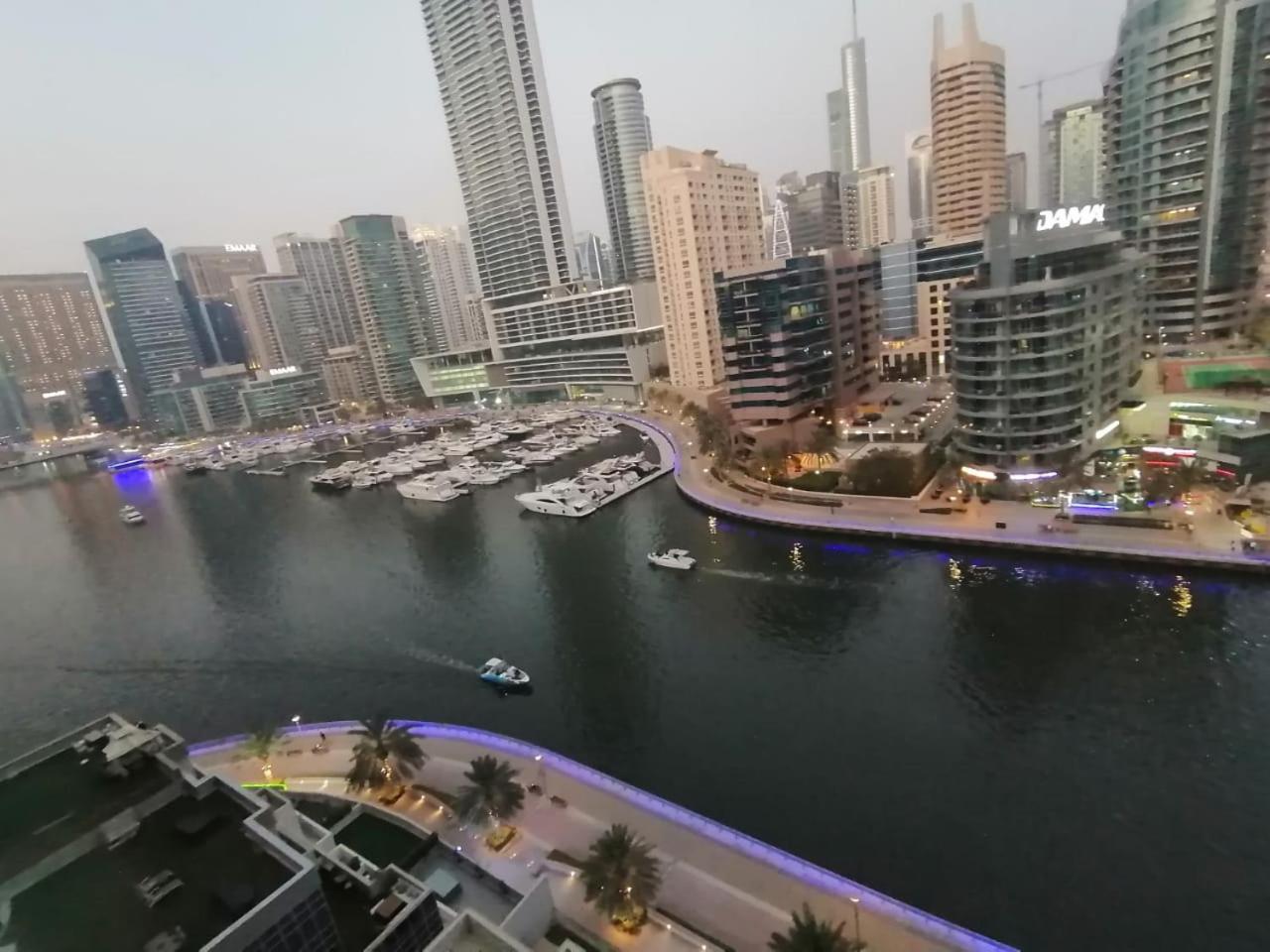 Marina , Success Luxury Apartments, Near Jbr And Metro Station-daily Free Housekeeping Included Appartement