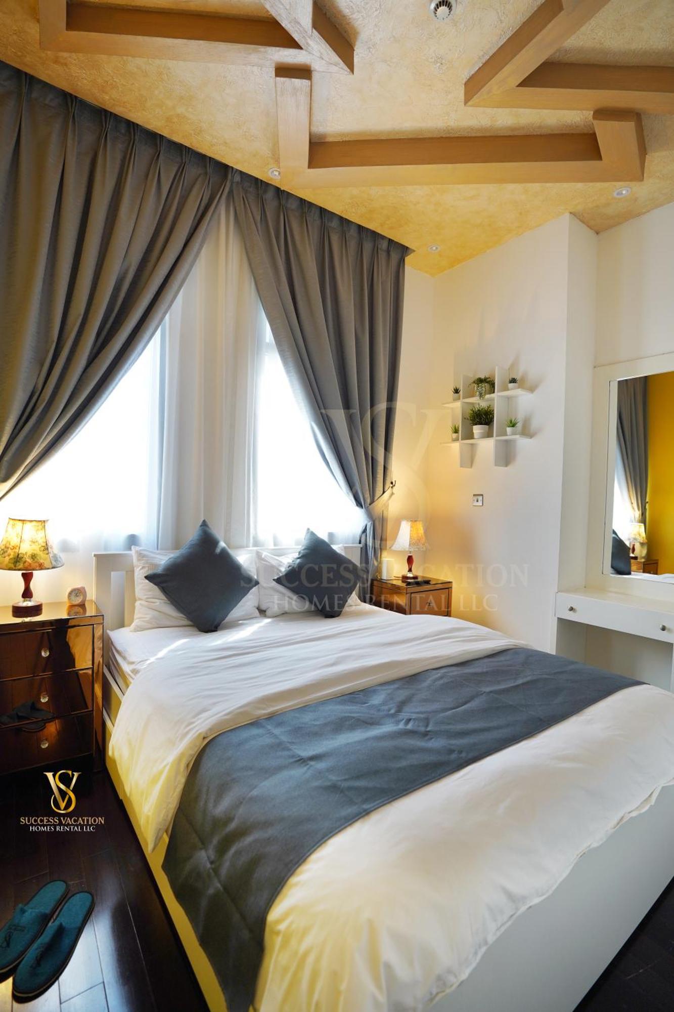 Marina , Success Luxury Apartments, Near Jbr And Metro Station-daily Free Housekeeping Included Appartement *